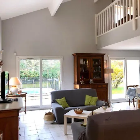 La Maison Des Pins By Interhome בית נופש לה טיש
